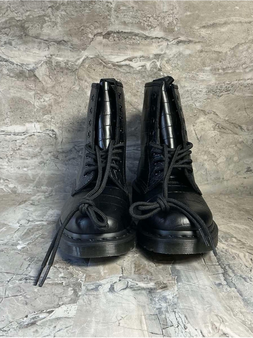 DR. MARTENS 1460 Croco 8 Eye Boot Black New Vibrance - Picture 5 of 7